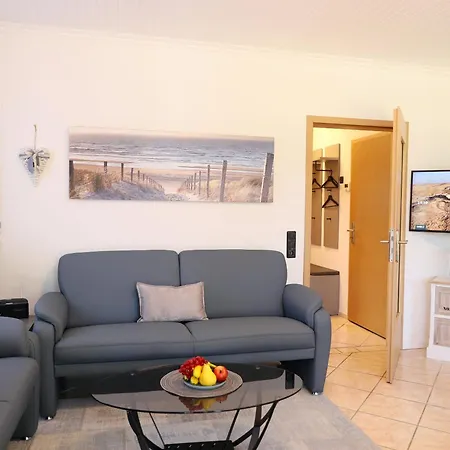 Erdgeschosswohnung Befindet Sich In Alt-westerland. アパート